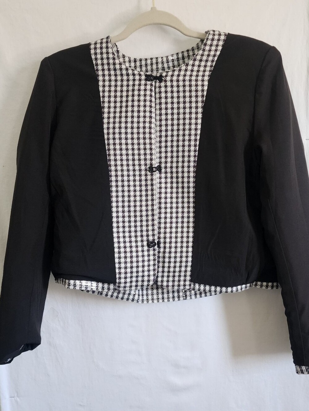 Wayf Black & White Houndstooth Cropped Blazer - Picture 5 of 7